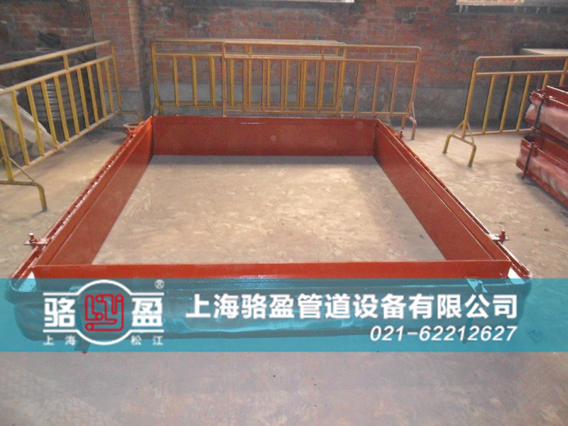 非金屬<a href=http://www.qdhtd.com target=_blank class=infotextkey>補償器</a>生產(chǎn)車間