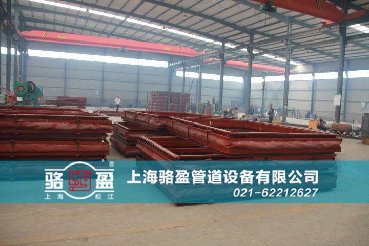 香港機(jī)場赤鱲角<a href=http://www.qdhtd.com target=_blank class=infotextkey>非金屬補(bǔ)償器</a>生產(chǎn)廠家